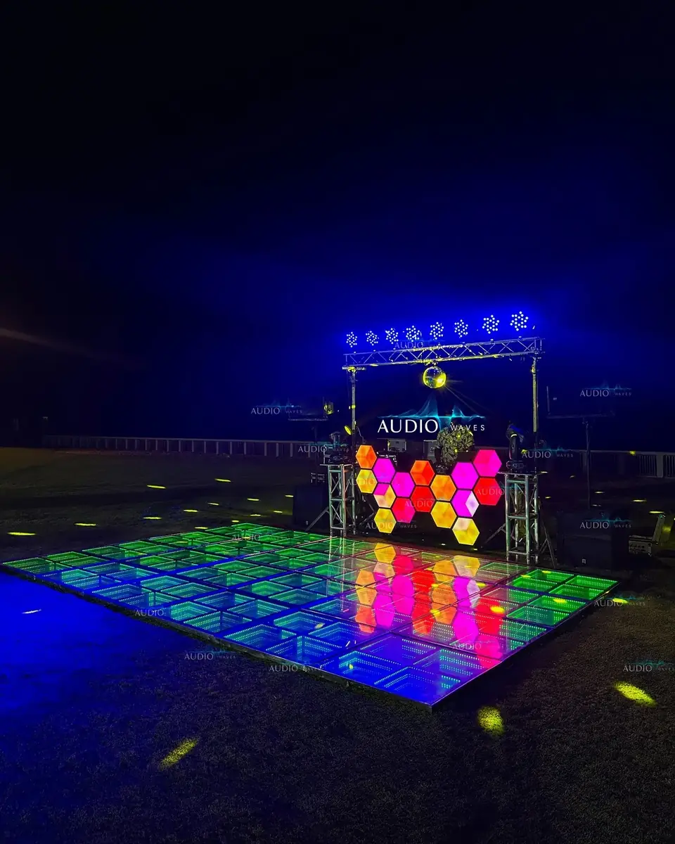 Beachside Honeycomb Setup, Chennai, photo 6 of 6
