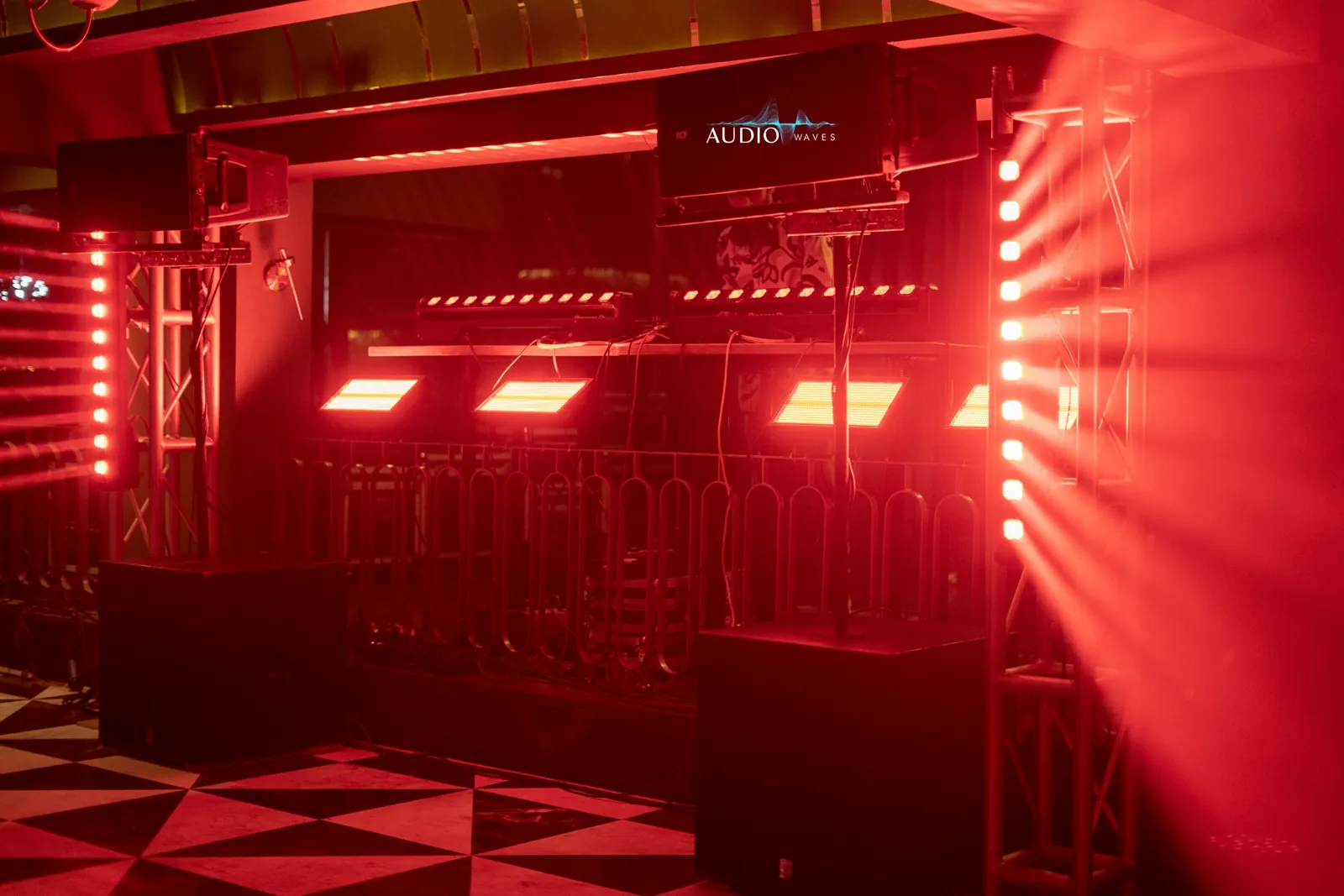 Red Room, Volume 2.0, Chennai, photo 2 of 7